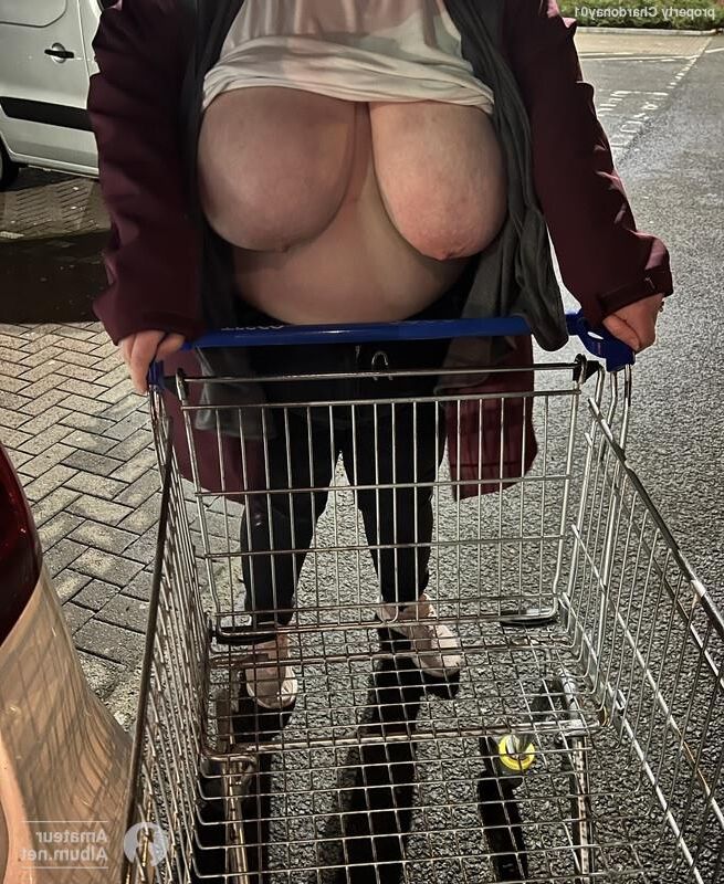enormous tits bbw exposed wife