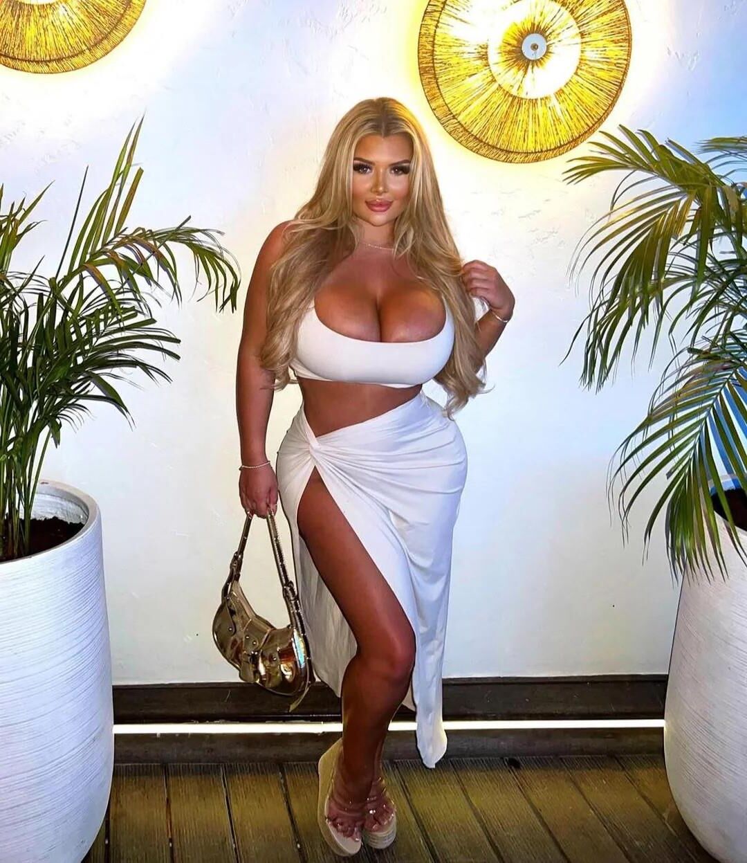 Curvy Girls 