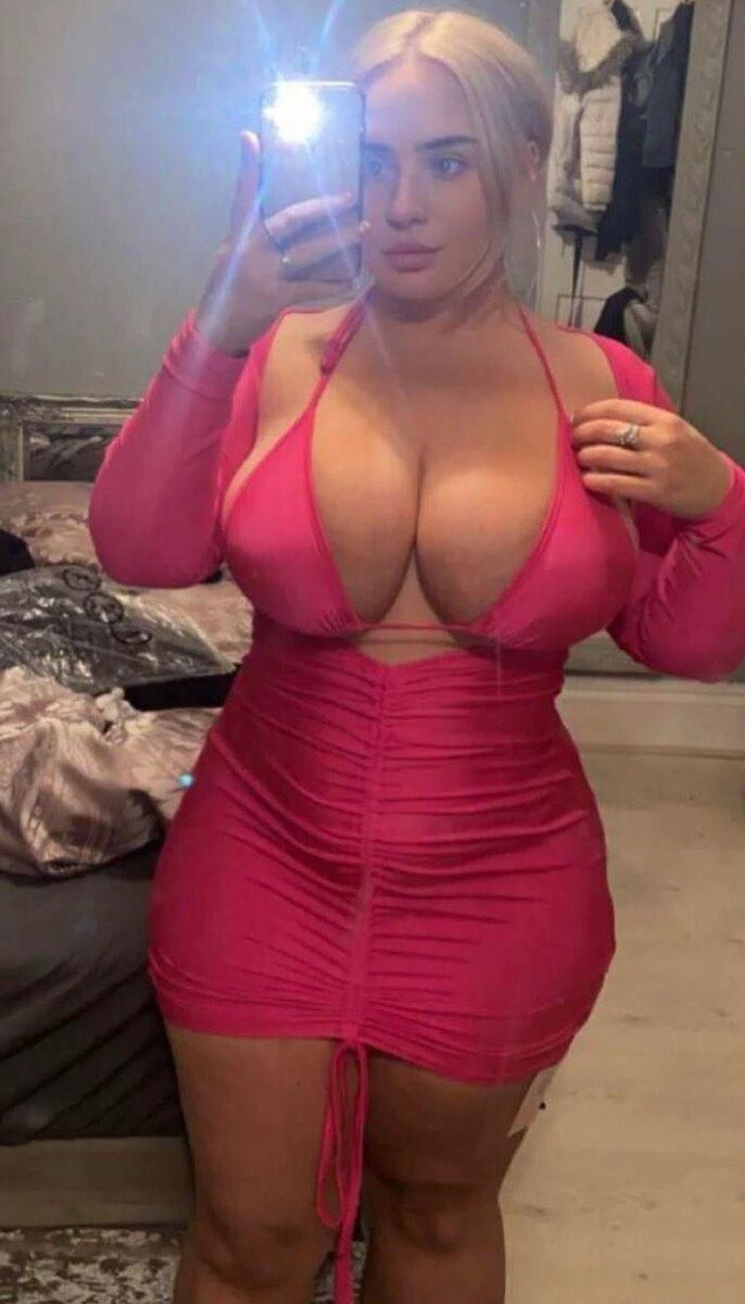 Curvy Girls 