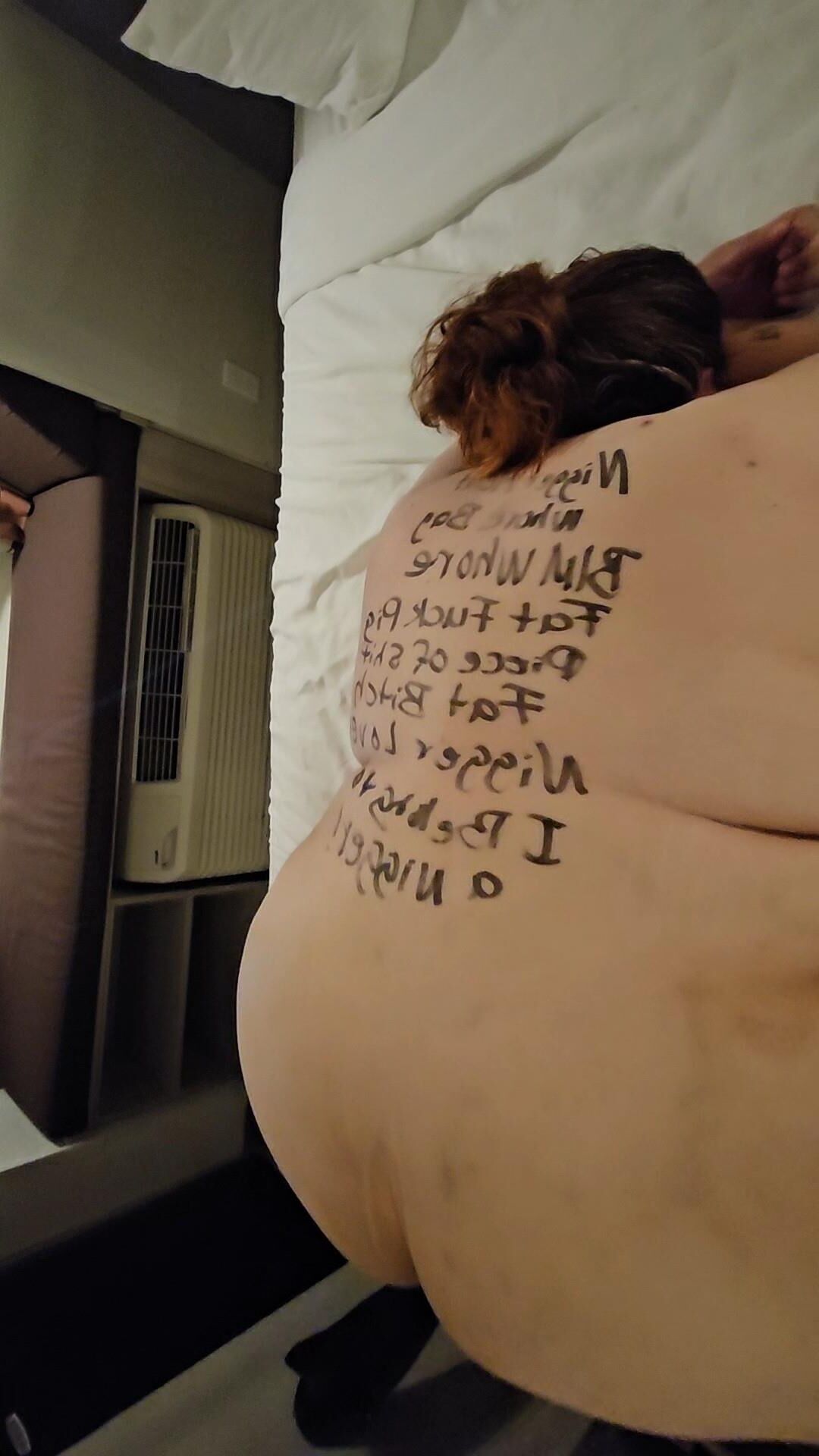 Fat one legged piece of shit. 