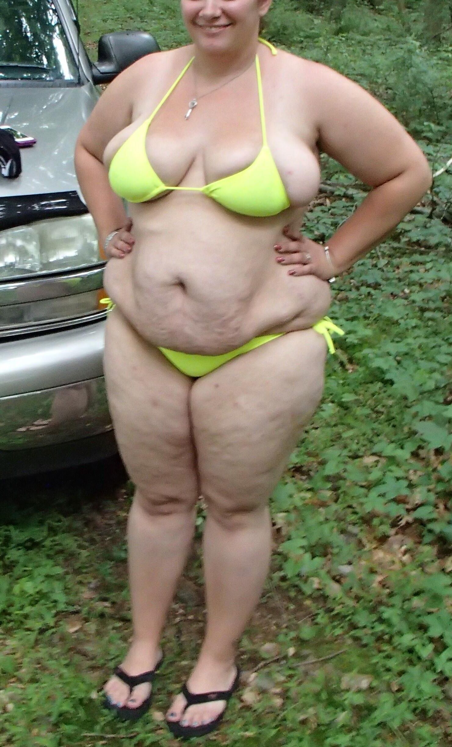 busty bbw amateur bikini model