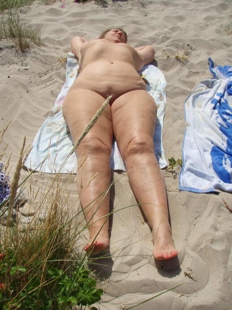 Jill Bbw Oma mit sexy Arsch ()