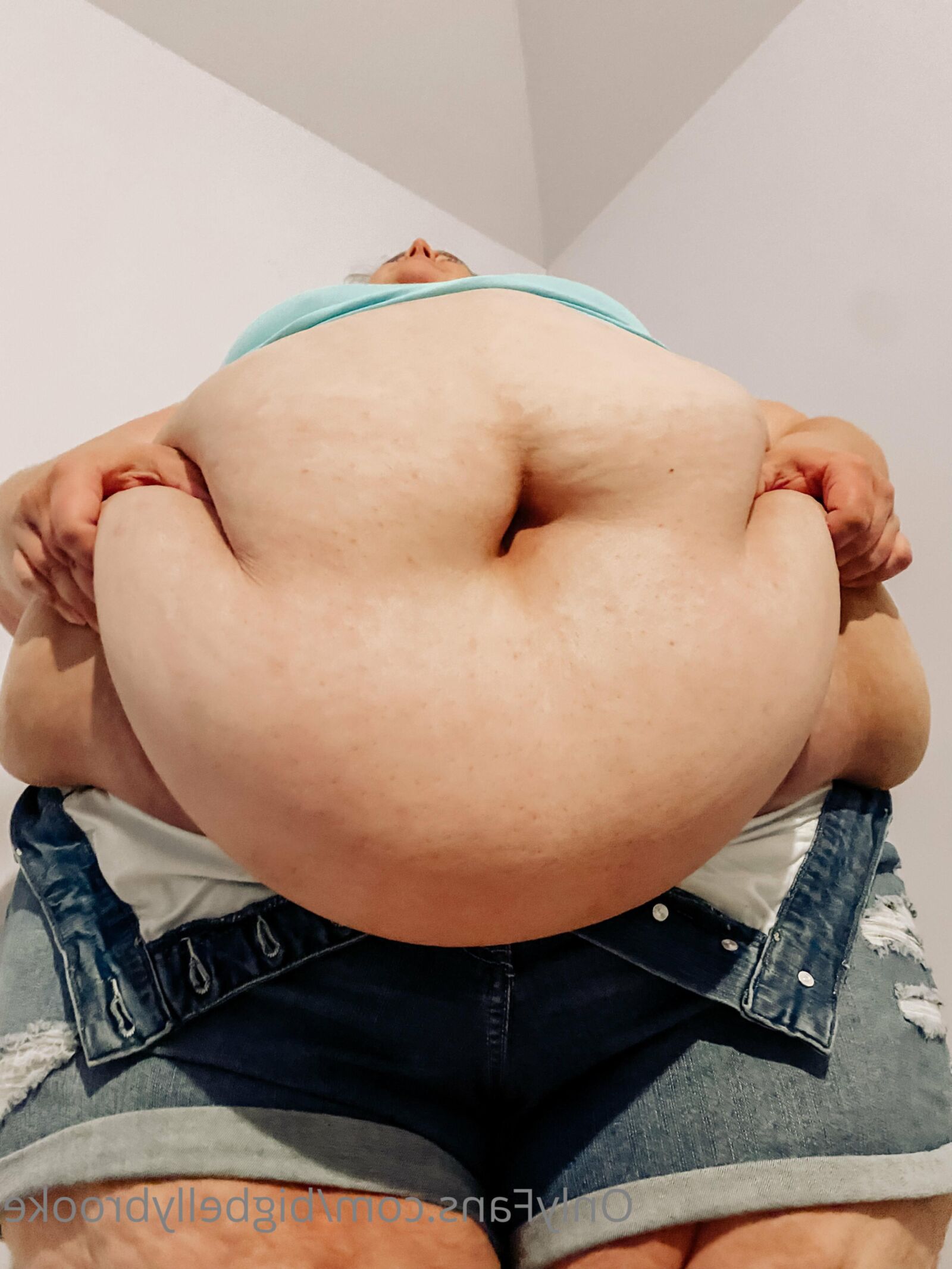 Liebe riesige Bauch.