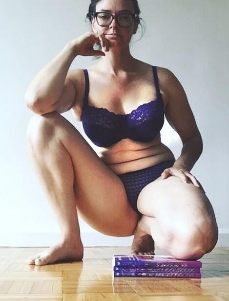 Nerdy chubby Yoga exhibitionist for comments and tributes
