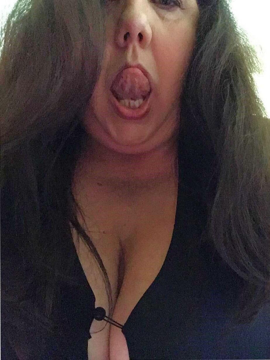 Some Photos My BBW Big Tit Friend Sent To Me.