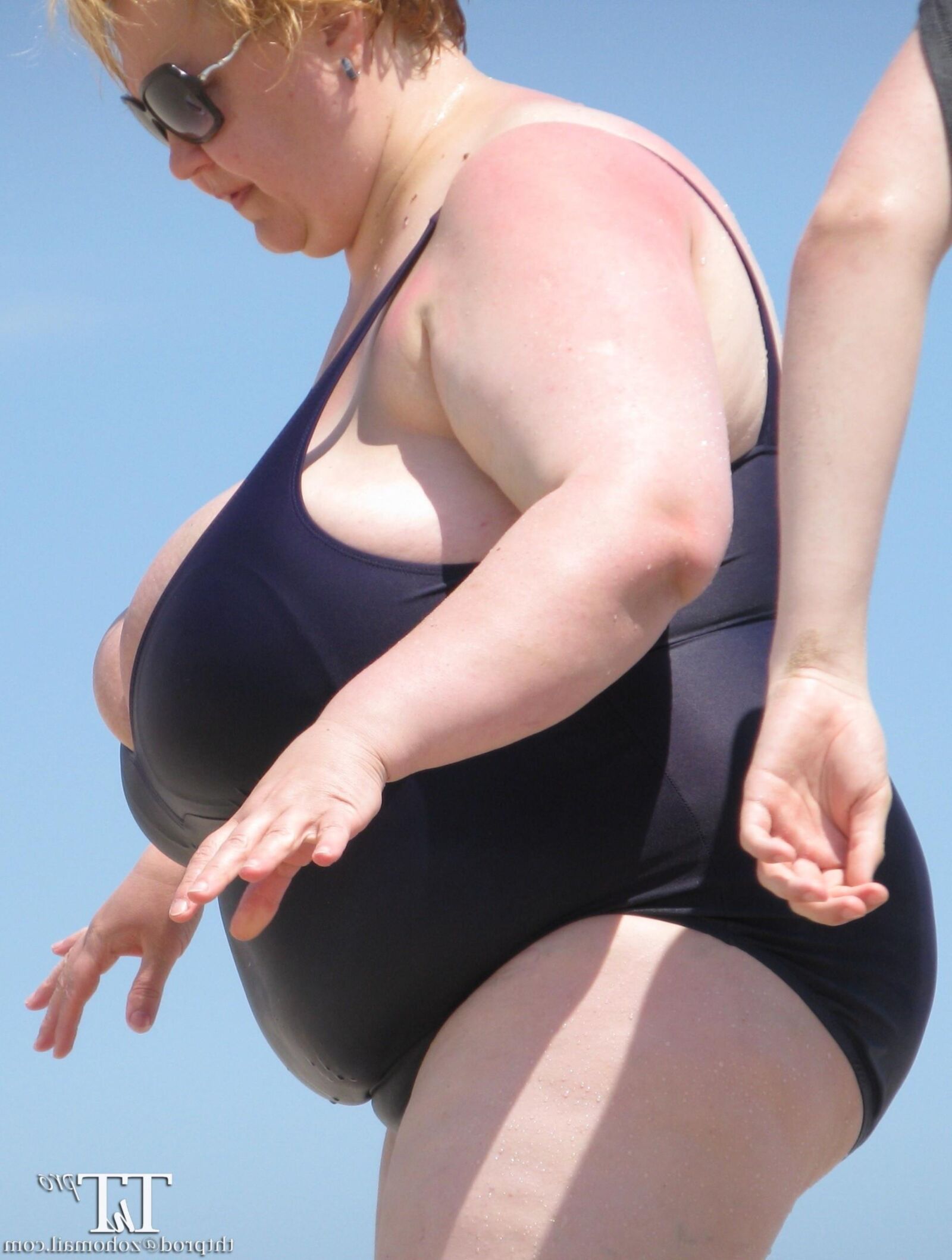 タイタニックのおっぱいBBWビーチ率直