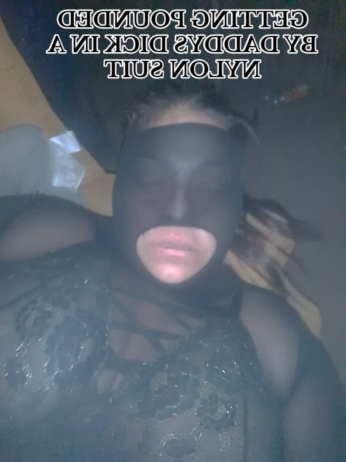 Mi ex novia es mi puta de nylon