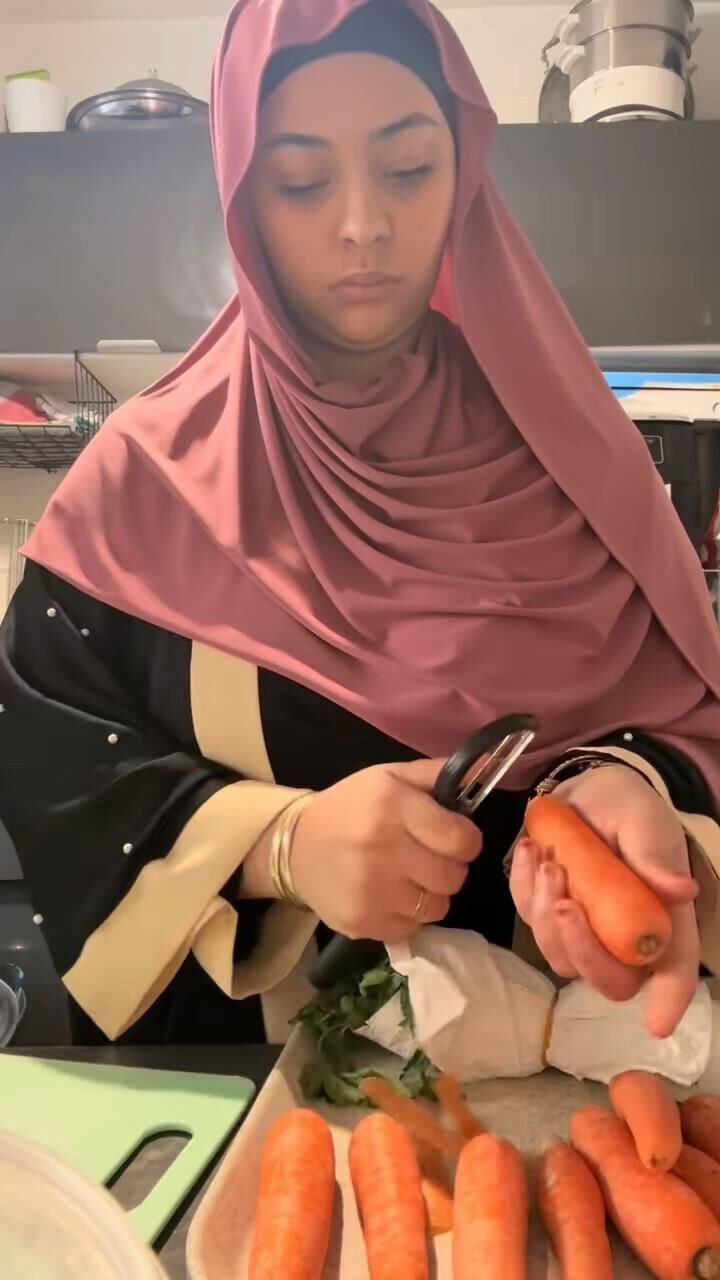 Puta esposa Hot Arab BBW Las grandes tetas expusieron su rostro degradó la degradaron
