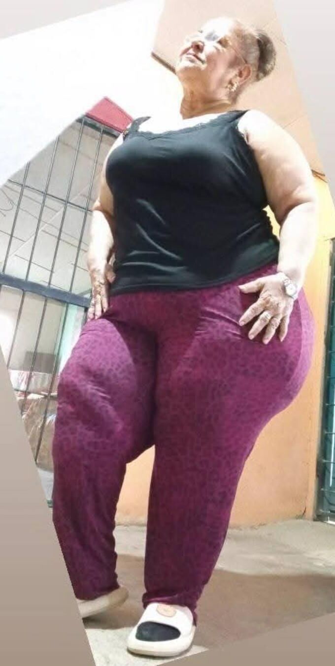 Joselin Abuela Refujia BBW Nalgono