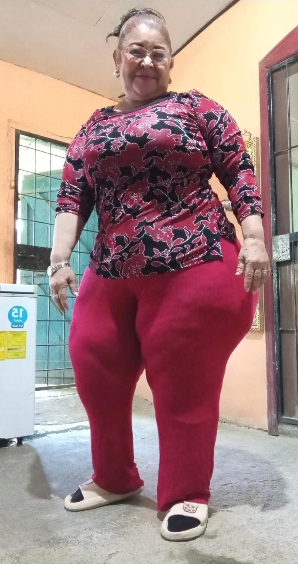 Joselin Abuela Refujia BBW Nalgono