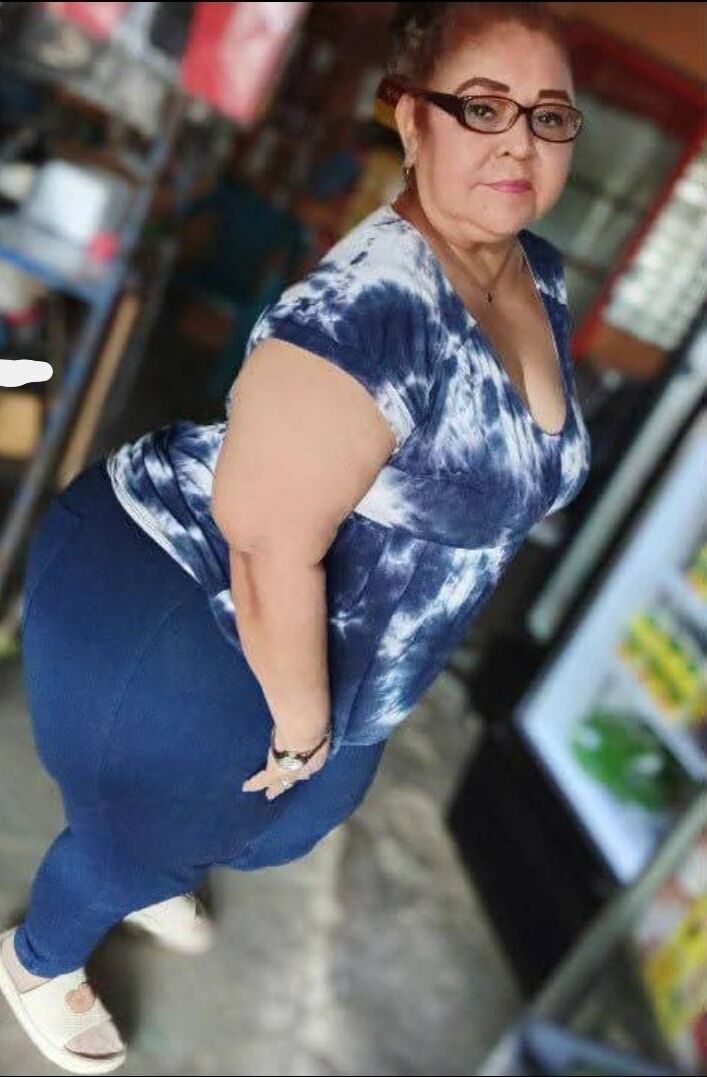 Joselin Abuela Refujia BBW Nalgono