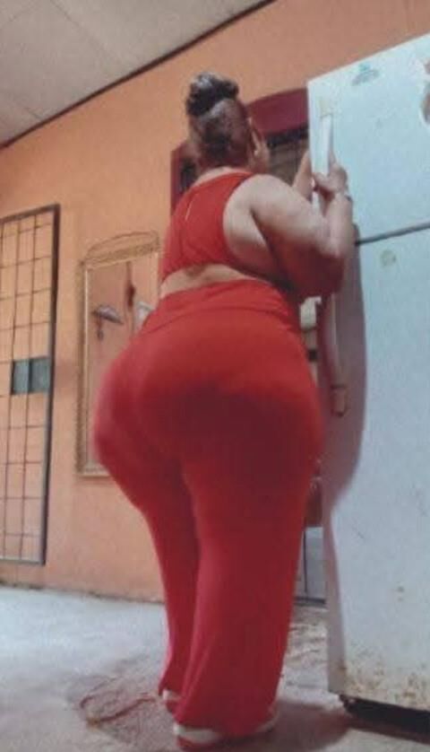 Joselin Abuela Refujia BBW Nalgono