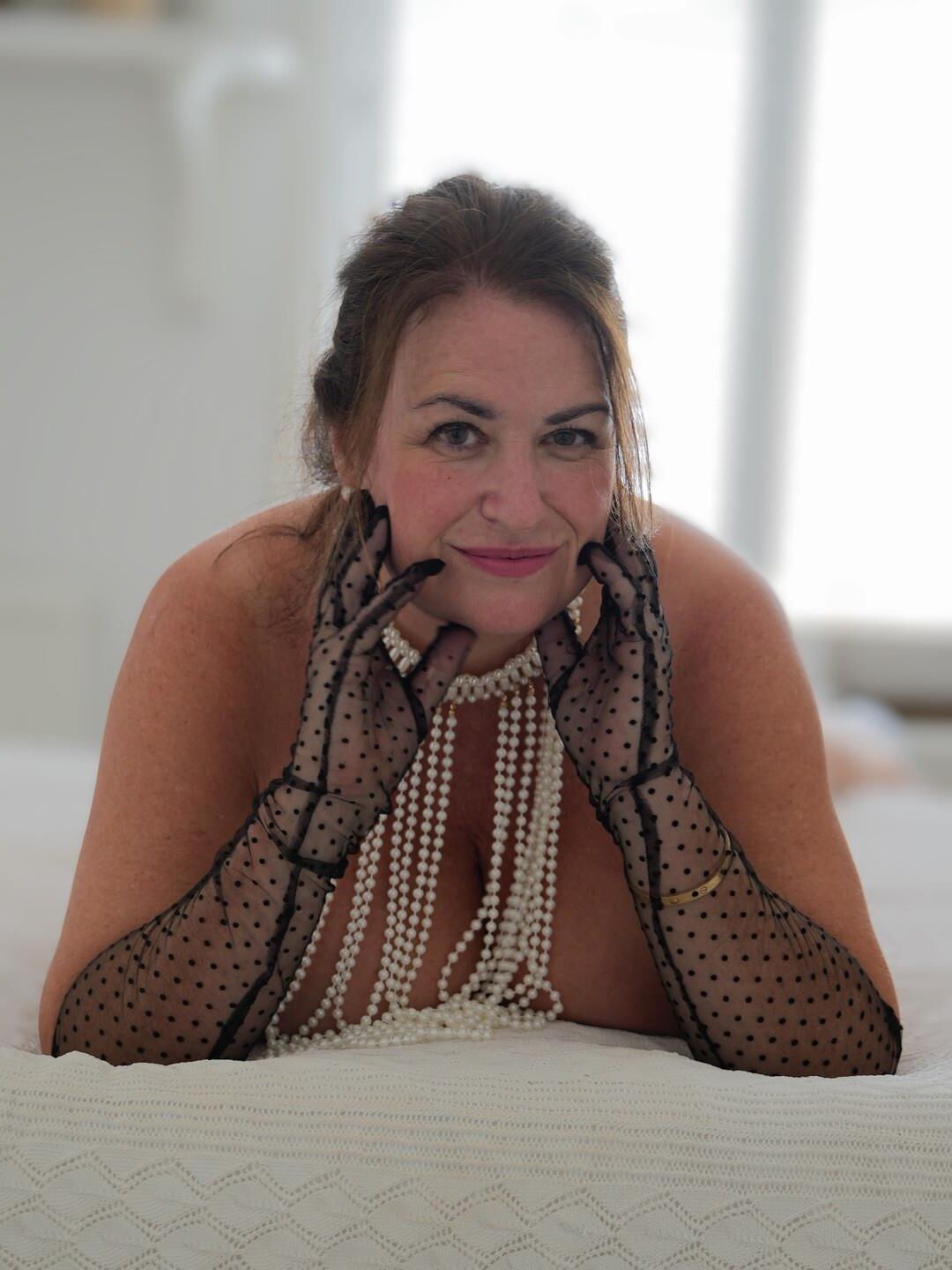 Modelo Bodiecient Mature Busty