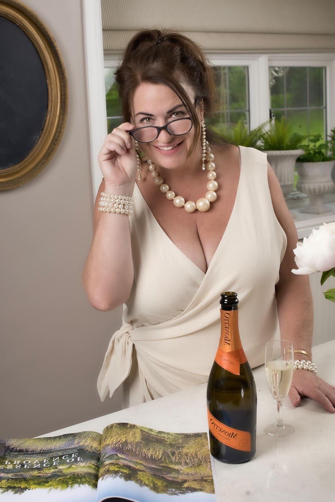 Modelo Bodiecient Mature Busty